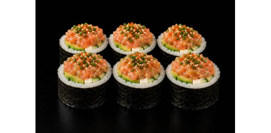 Salmon Tartar Futomaki